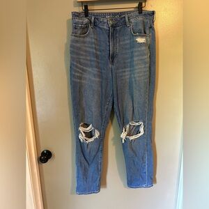 American Eagle comfort stretch mom jeans distressed size 14 regular